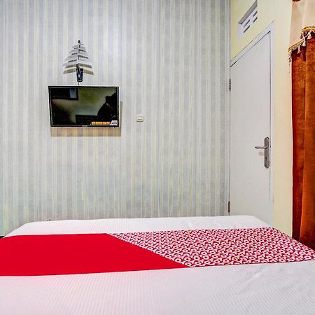 Super Oyo 90642 Lancar Homestay Syariah Tlekung Extérieur photo