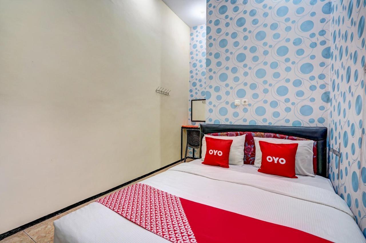 Super Oyo 90642 Lancar Homestay Syariah Tlekung Extérieur photo