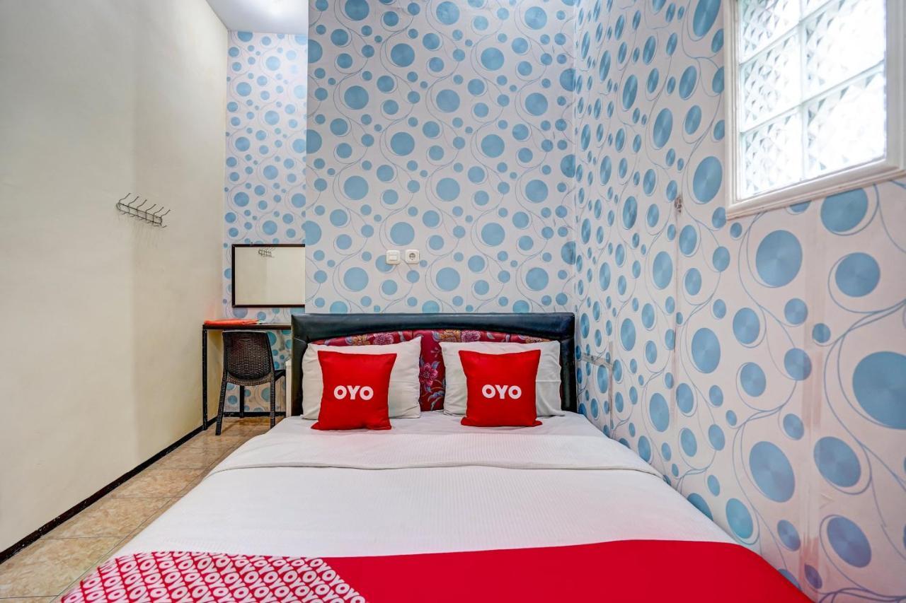 Super Oyo 90642 Lancar Homestay Syariah Tlekung Extérieur photo