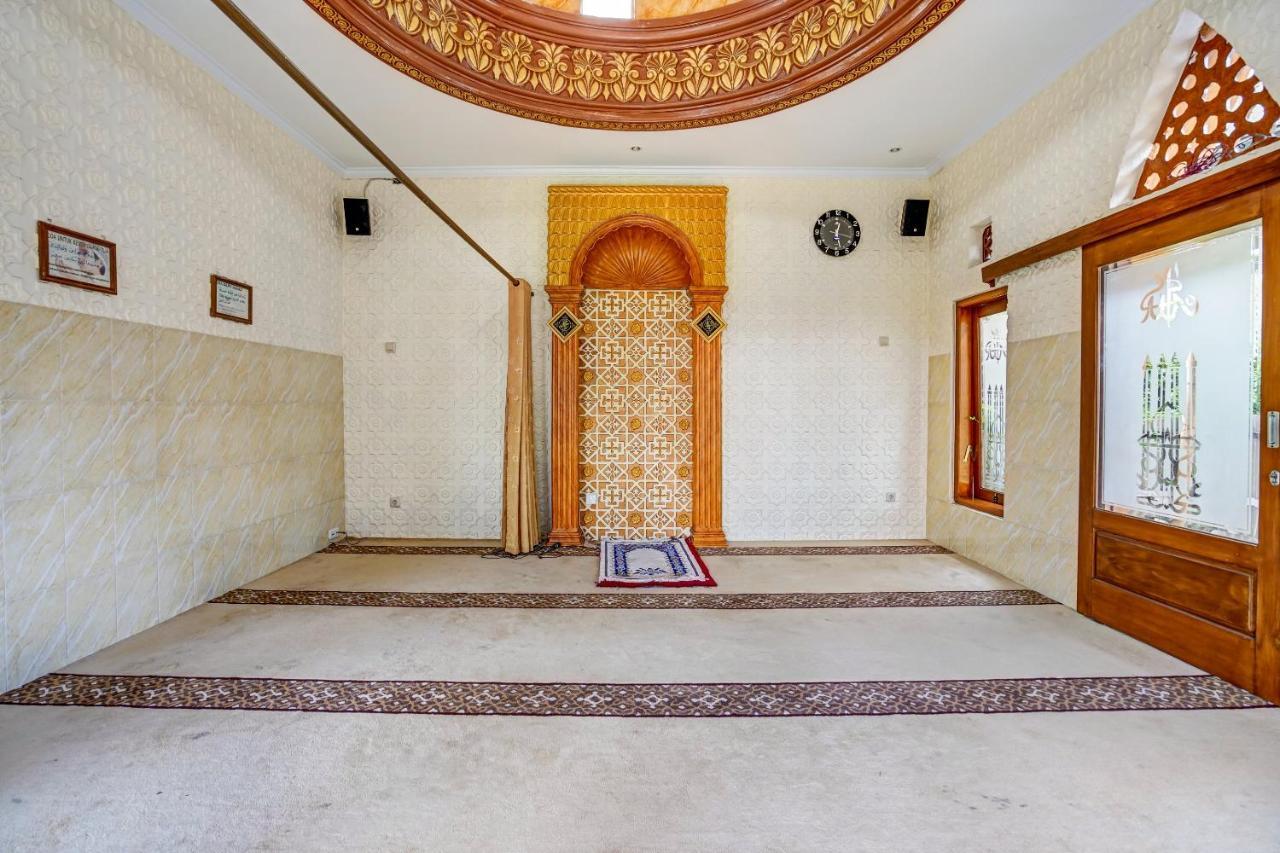 Super Oyo 90642 Lancar Homestay Syariah Tlekung Extérieur photo