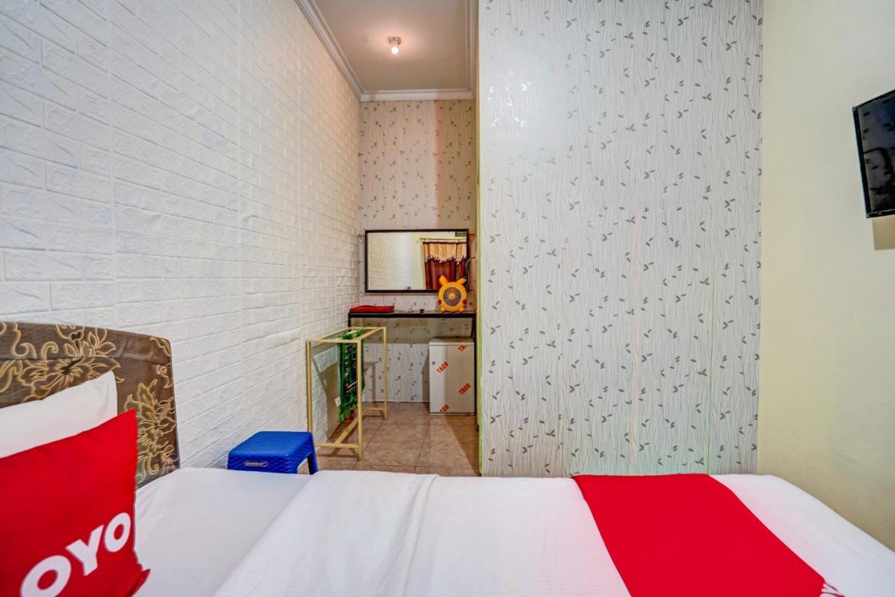 Super Oyo 90642 Lancar Homestay Syariah Tlekung Extérieur photo